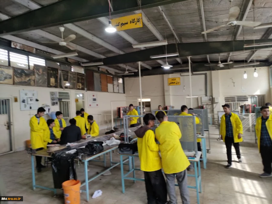 بازدید هیأت اعزامی دانشگاه ملی مهارت استان خوزستان از دانشگاه صنعتی خاتم‌الانبیا(ص) و هنرستان‌های شهرستان بهبهان 7