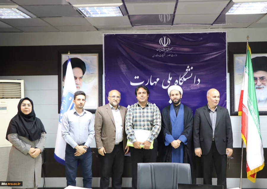 مسابقات ورزشی کارکنان دانشگاه ملی مهارت استان خوزستان به مناسبت دهه کرامت 1405 برگزار و از نفرات برتر تجلیل شد 21