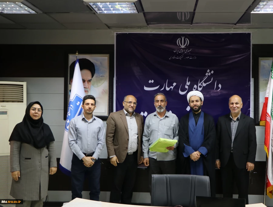 مسابقات ورزشی کارکنان دانشگاه ملی مهارت استان خوزستان به مناسبت دهه کرامت 1405 برگزار و از نفرات برتر تجلیل شد 22