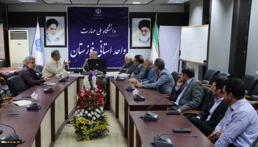  بازدید مدیرعامل توسعه نیشکر از دانشگاه ملی مهارت خوزستان 2
